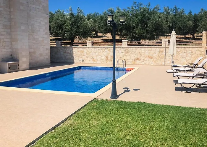 Levanda Luxury Stone Villa